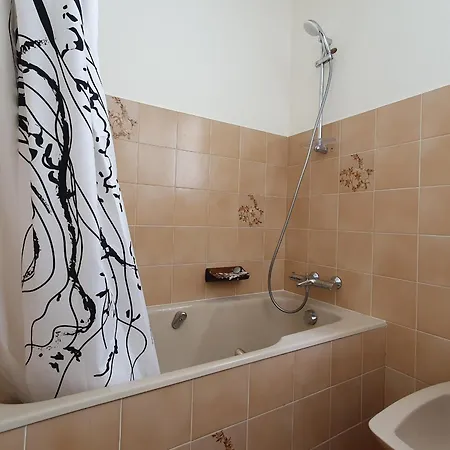 Holiday home Maison Agreable Entre Et Campagne, Proche Et Centre-ville, Animaux Permis - Fr-1-476-98 Grues